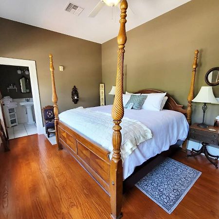 Camellia Rose Inn- King Room Southern Charm Gainesville Exterior foto